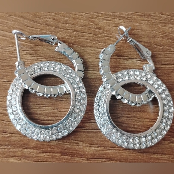 Jewelry - silver earrings Interlocking Double Hoop Earrings